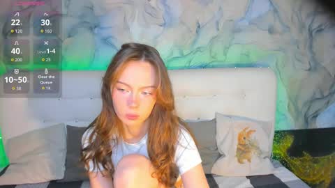 Lola online show from October 1, 5:23 pm