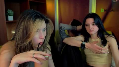 lole ti online show from March 18, 8:47 pm