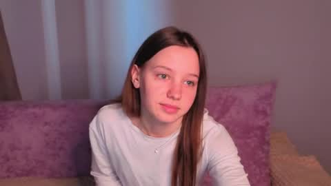 lolytaberry online show from May 8, 2:28 am