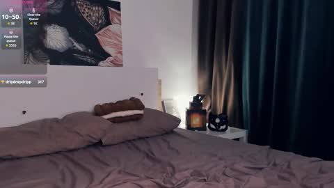 Lona online show from October 10, 8:03 pm