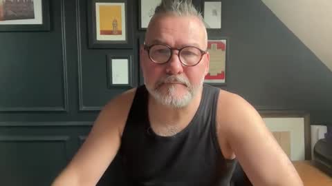 EnglishBear online show from February 5, 11:14 am