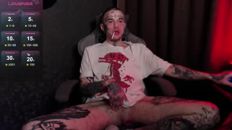 Snapshot of lone1ycrystal chatting on January 22, 3:40 pm Chris online show from January 22, 3:40 pm