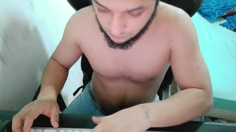 Marvin Santiago online show from May 15, 10:23 am