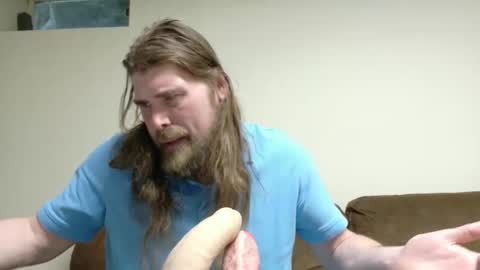 longhairedfreak1921 online show from April 1, 1:41 pm