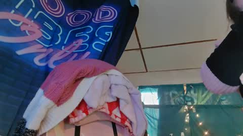 Londoncashmere69  online show from January 18, 2:23 pm