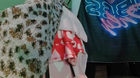 Londoncashmere69  online show from February 19, 12:35 am