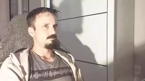 Lucas online show from February 16, 5:33 pm