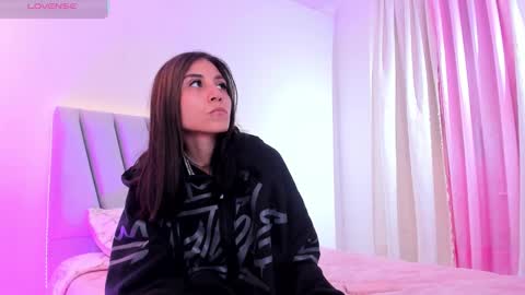 Loly online show from October 20, 1:05 pm