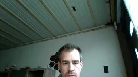 loonelyy online show from April 5, 6:05 pm