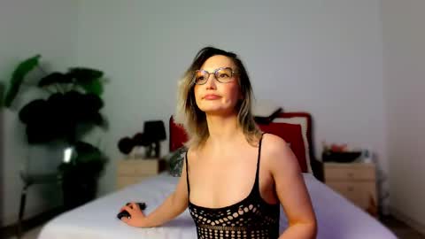  Annie online show from March 20, 11:21 pm