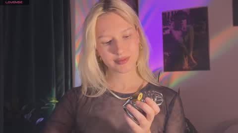 Lora heil online show from September 30, 4:28 pm