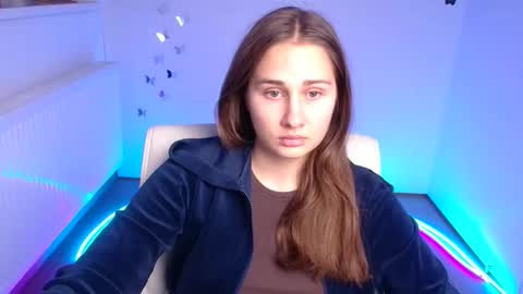 Lora online show from October 13, 5:09 am