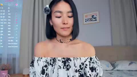 Lora control 2 min for every new Fan Club subscriber online show from October 26, 7:42 am