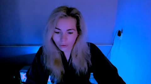 Lora online show from May 11, 2:29 am
