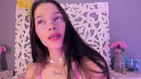 loraineblake online show from January 19, 1:43 pm