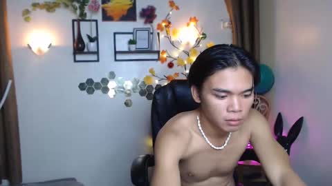 lord_hotasian online show from November 28, 4:25 pm