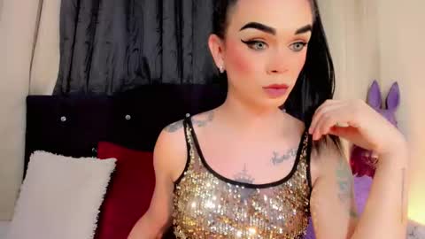 lesly lorena online show from February 5, 7:01 am