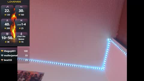 lorenitha online show from October 29, 7:25 pm