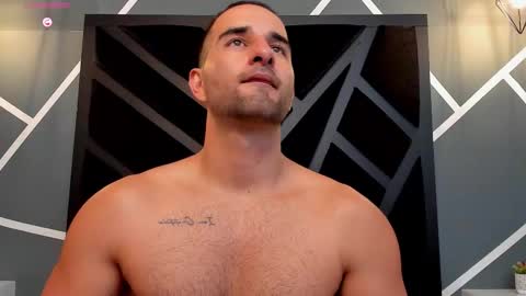  L O R E N Z O  Thumbs Up help  online show from December 15, 5:53 pm