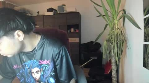 LORENZO Boy online show from May 3, 4:13 pm