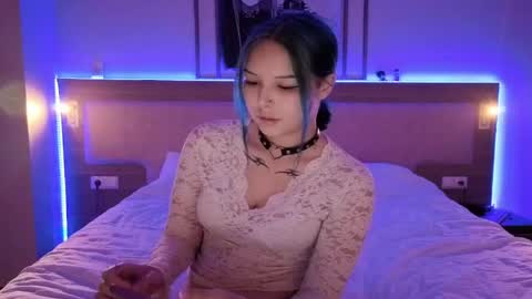 Lostkiss online show from July 8, 1:14 pm