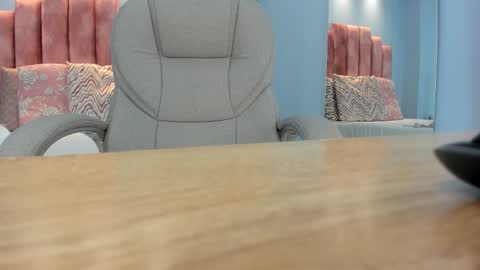  Lou Rosse  online show from December 16, 8:48 pm