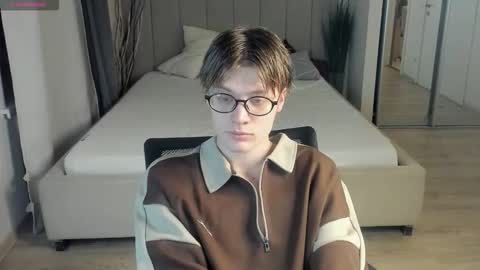 louie_evans online show from November 11, 3:58 pm