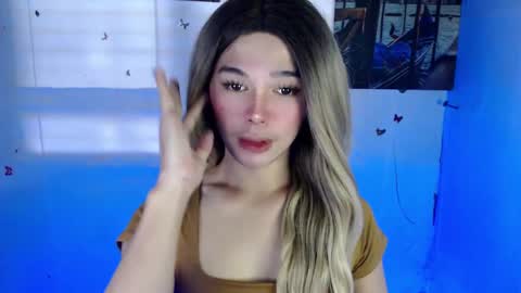 louilalicious online show from February 17, 1:47 am