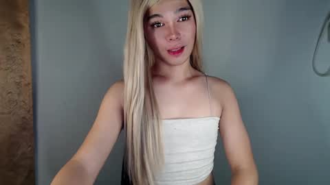 louilalicious online show from March 3, 6:13 pm