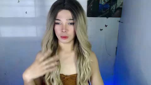 louilalicious online show from February 11, 5:58 am