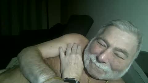 louis_chokdee online show from December 23, 6:15 pm