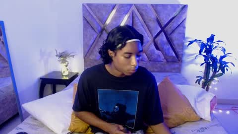 Louis Valdz online show from January 25, 6:02 pm