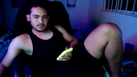 louis_rueda online show from July 11, 7:13 am