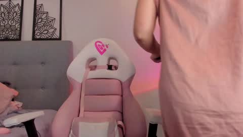 Snapshot of lourreinstounn chatting on January 11, 12:55 am Lourrein Stoun   Independiente online show from January 11, 12:55 am