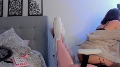 Snapshot of lourreinstounn chatting on January 28, 10:12 pm Lourrein Stoun   Independiente online show from January 28, 10:12 pm