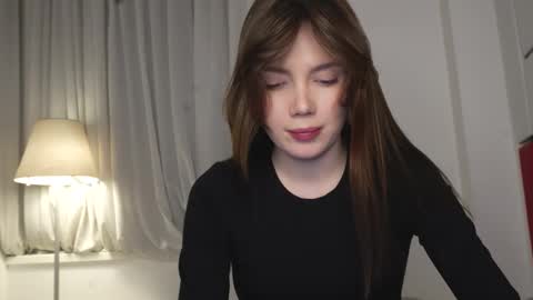Snapshot of love_machine_ chatting on February 25, 5:40 pm Sofi   online show from February 25, 5:40 pm