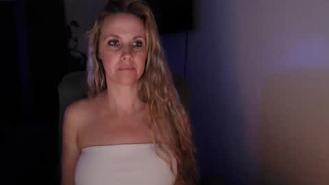 LoVe On  online show from January 16, 11:19 am