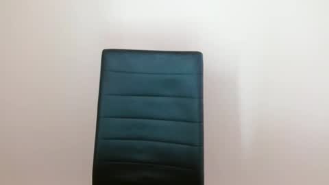 Vivian online show from April 2, 2:02 pm