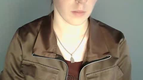 Vivian online show from November 13, 2:31 pm