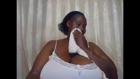 Lynn online show from February 5, 10:33 pm