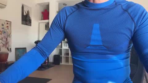 Loveisperfect online show from March 22, 9:35 am