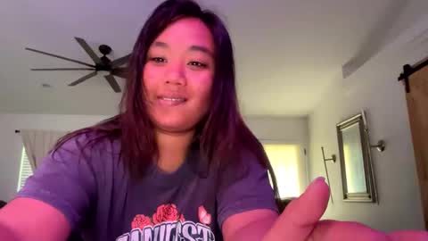 Love online show from February 16, 8:33 pm