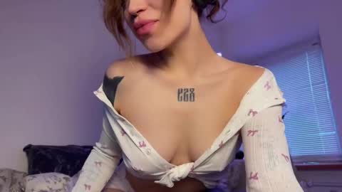 Elsa online show from December 3, 11:00 am