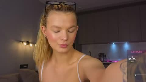 Jenny online show from June 12, 4:22 am