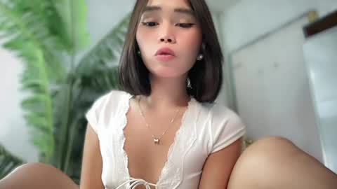 lovely_cittie18 online show from April 12, 7:45 am