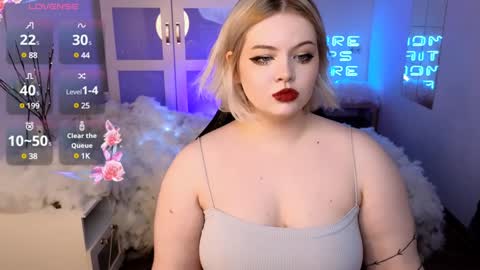 lovely_leilla online show from December 22, 1:01 am