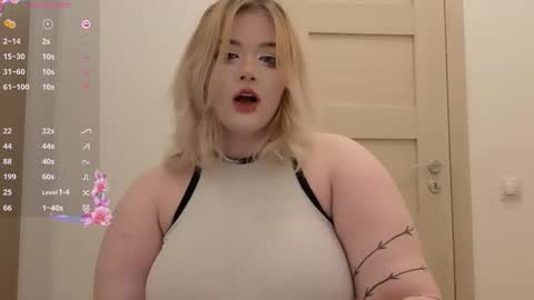 lovely_leilla online show from October 19, 7:18 pm