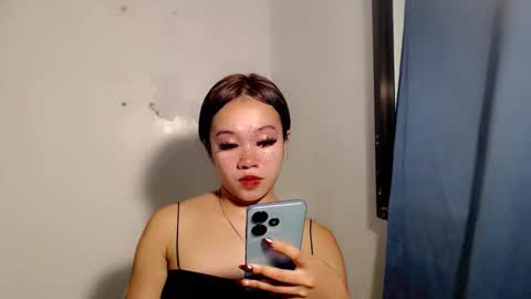 lovely_lianne online show from May 27, 5:26 am