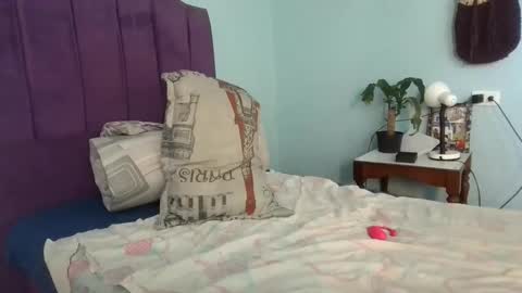 Maya online show from March 18, 1:39 pm