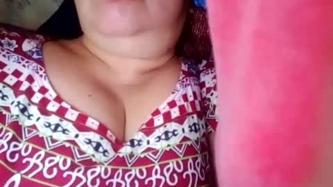 lovely_orchid online show from December 23, 2:35 am